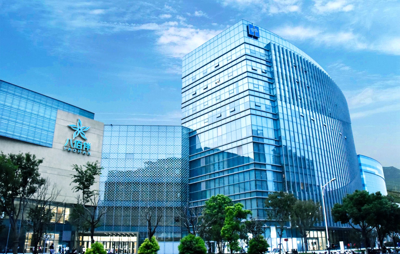 17372856455663843FD1.jpg 2393653.jpg